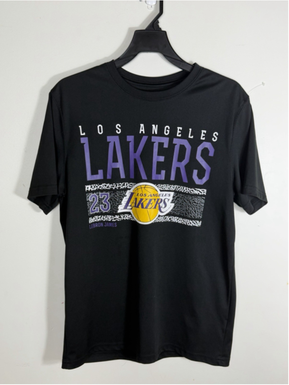 Los Angeles Lakers NBA Black Men's T-Shirt Size medium Dri-Fit LeBron James #23